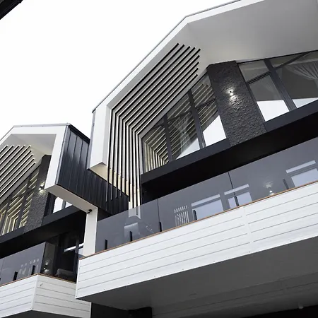 Black & White Вилла Буковель