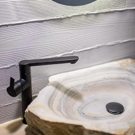 Black & White Вилла