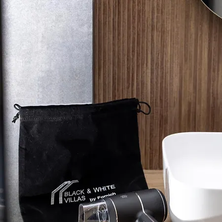 Вилла Black & White By Fomich Group *