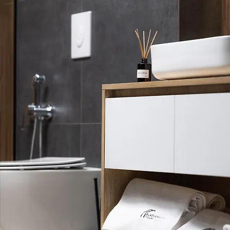 Black & White By Fomich Group